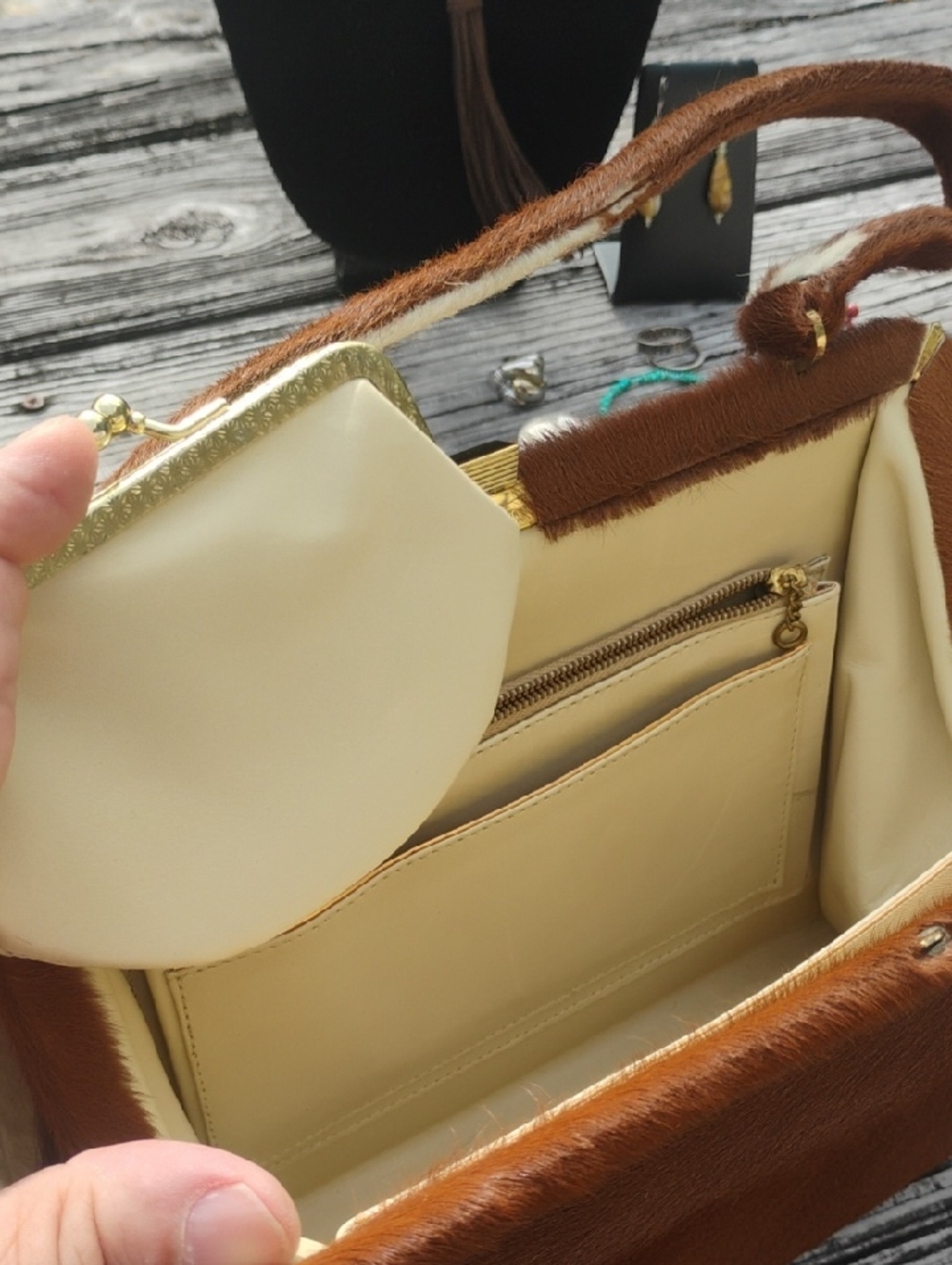 Cowboy Carl's Genuine Cowhide Purse W/Southwestern Inspired Jewelry Bundle 925 - Picture 5 of 14